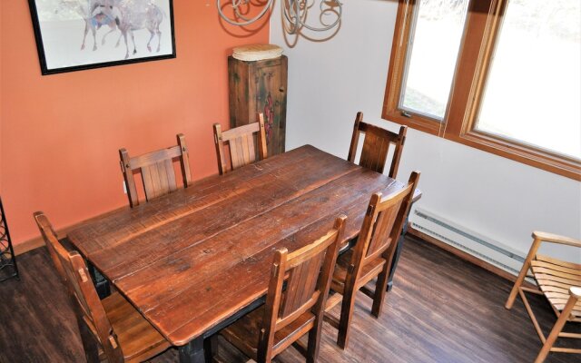 Tennis Townhome 2 Bed 2.5 Bath