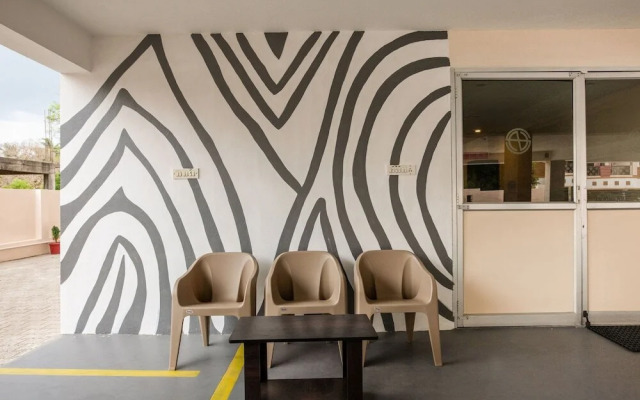 Beehive Inn By OYO Rooms