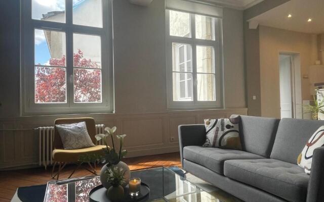 Beaux-Arts • 2 Chambres 2 Sdb • Parking Prive