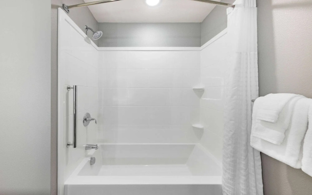AmericInn by Wyndham International Falls Southwest