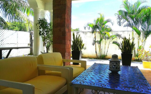 Bahama Breeze Beach Apartment B&B