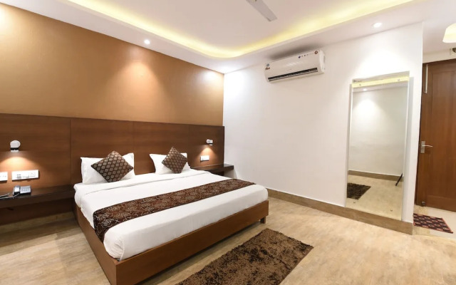 OYO Flagship 5383 Hotel Under Bridge Inn
