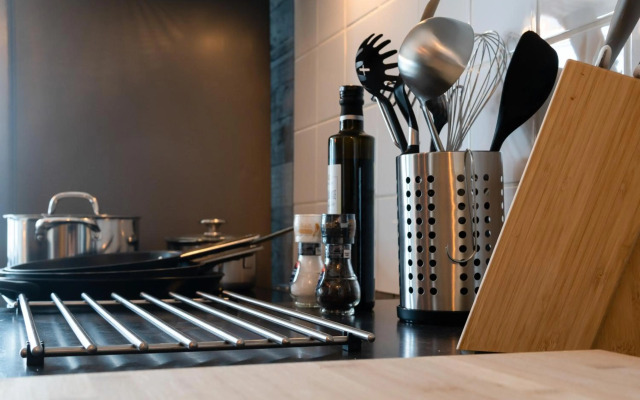 SHS HOMES- 3 BEDROOM, KITCHEN, WIFI, WORKSPACE, COFFEE, Central