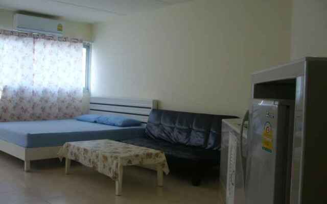 T8 Guest House Don Mueang Challenger
