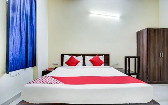 Oyo Flagship 28716 Panchasheel Enclave