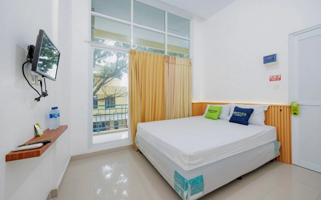 Urbanview Hotel near Exit Tol BSD – Guest Rooms – South Tangerang