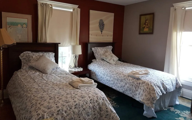 Ye Olde Walkerville Bed & Breakfast
