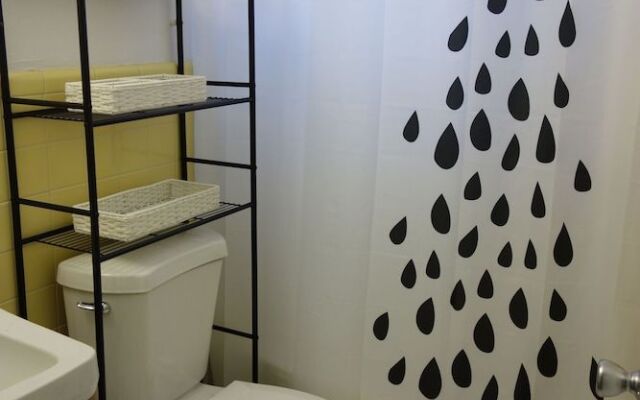 808 11th - Beachside Charmer