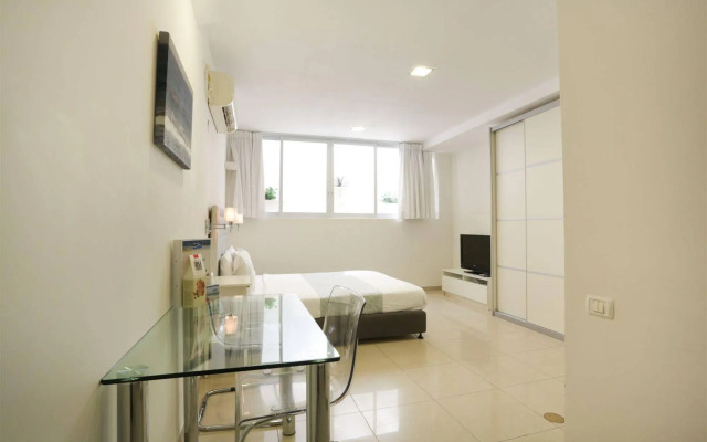 Sea Land Suites