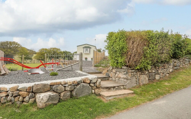 Ty Newydd Caravan