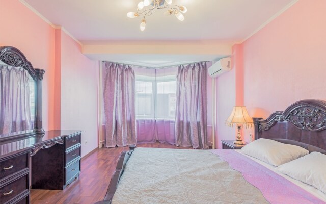 Апартаменты FlatHome24 на Коломяжском пр-те