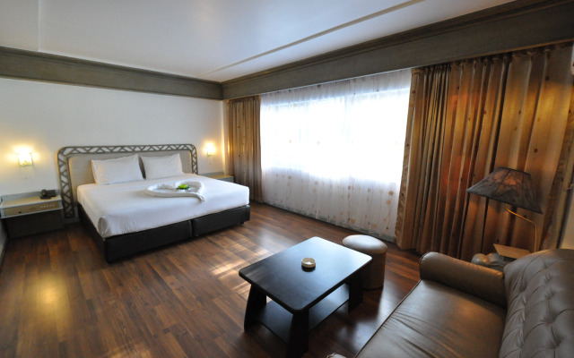 Basaya Beach Hotel & Resort