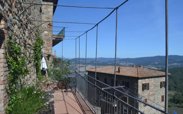 Tuscan Hilltop Getaway