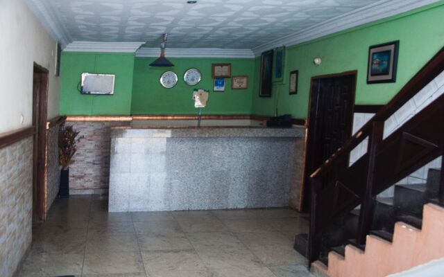 Alfoscar Hotel & Suites