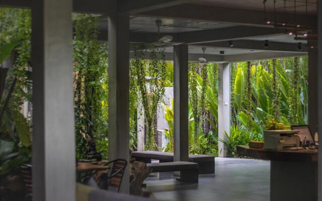 Larimar Hotel and Resort