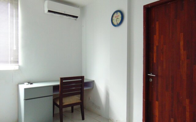 Room 868