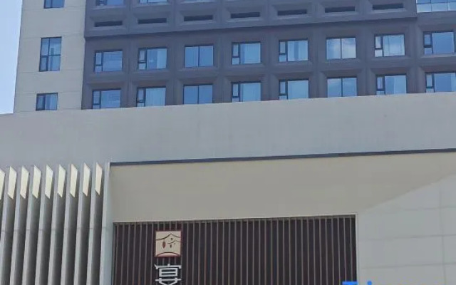 Magpie Hotel
