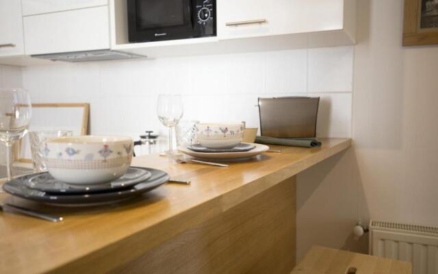 Centre Historique - Tour du Pin 2