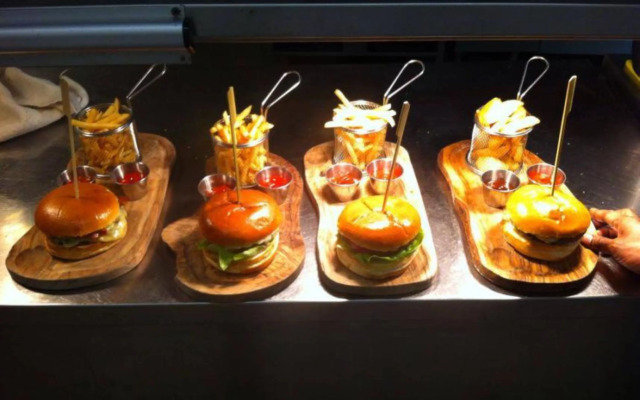 Waterford Lodge Hotel