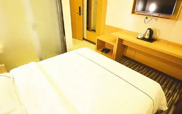 Kaiyue Hotel (Wuhan Vanke Emerald Binjiang)