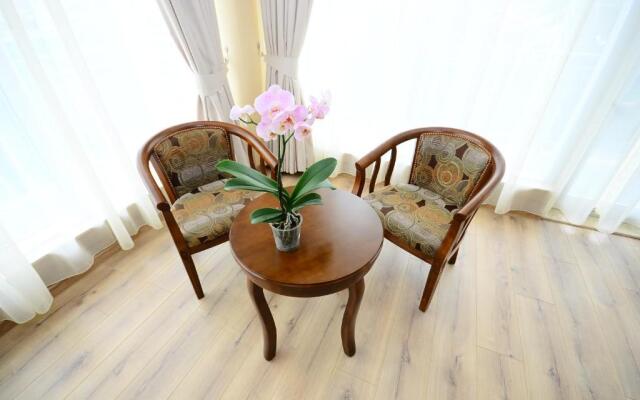 Hotel 725 B