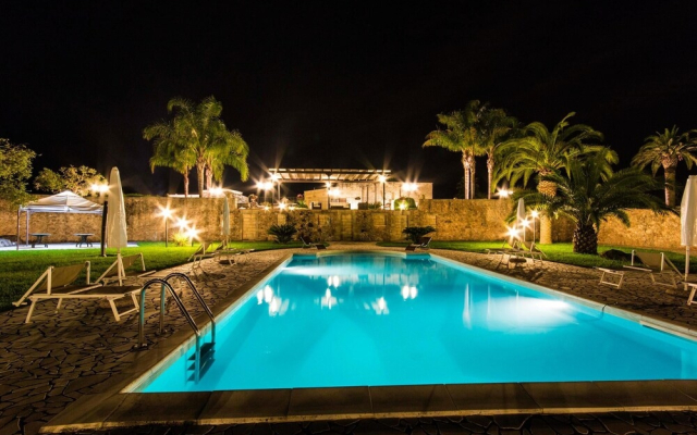 Masseria Relais Saraceno with pool