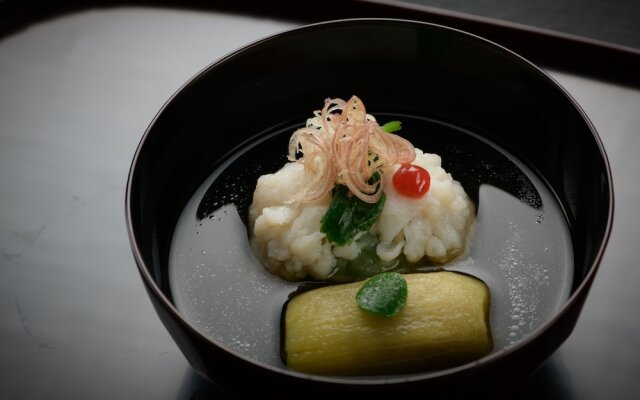 Suzu Beach Hotel