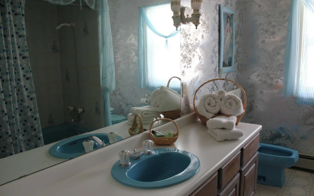 Country Charm Bed & Breakfast