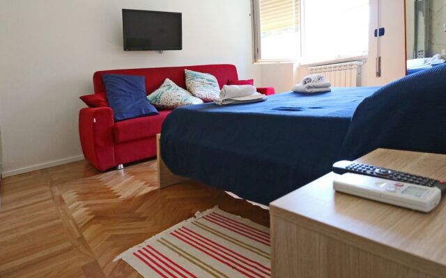Room in Rome Isole