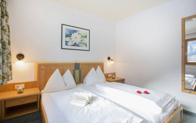 Fliana Arlberg Studios and Apartments