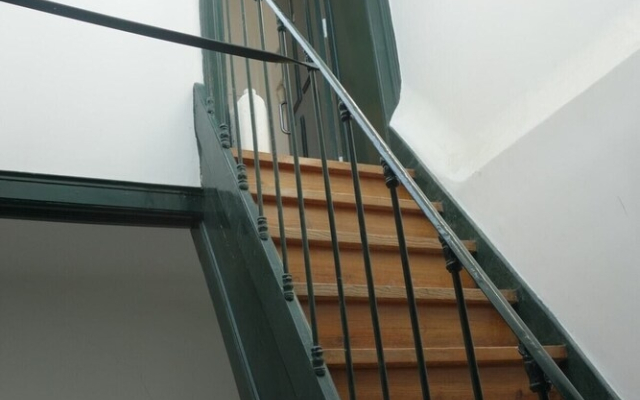 1 Bedroom Top Floor Apartment W Terrace & River View