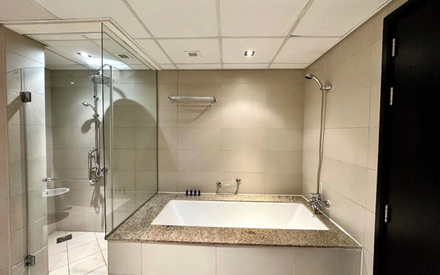 Lux BnB I Palm Jumeirah Resort I Palm Views