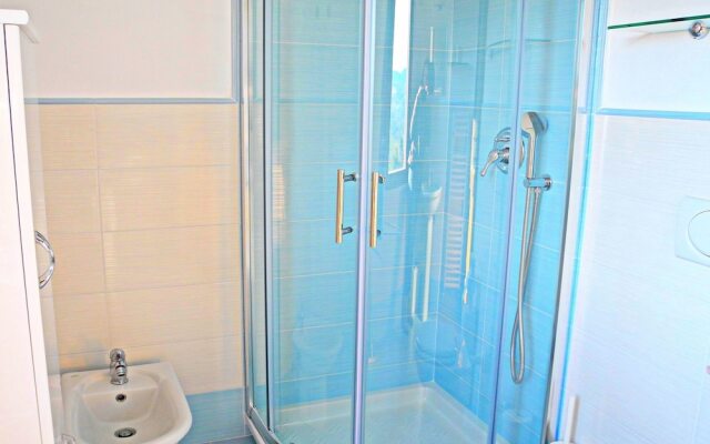 Spacious Holiday Home in Lucca With Swimming Pool