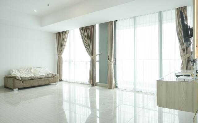 Spacious And Nice 2Br At Hillcrest House Apartment