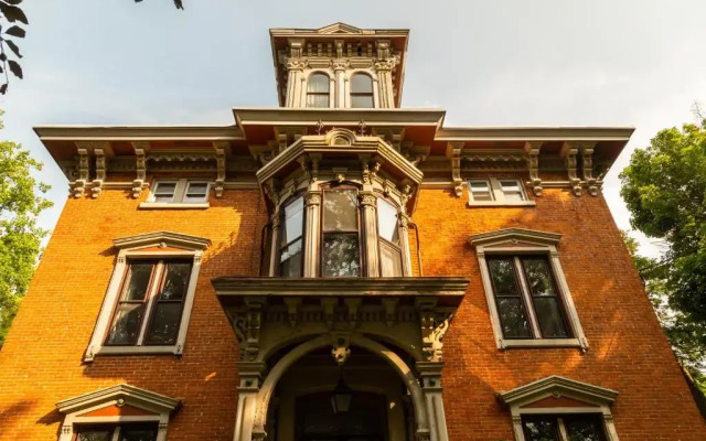 Rosemont Inn Bed & Breakfast