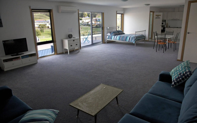 Penguin Beachfront Apartments