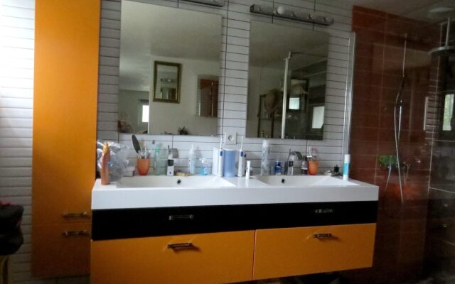 House With 4 Bedrooms in Nans-les-pins, With Wonderful Mountain View,