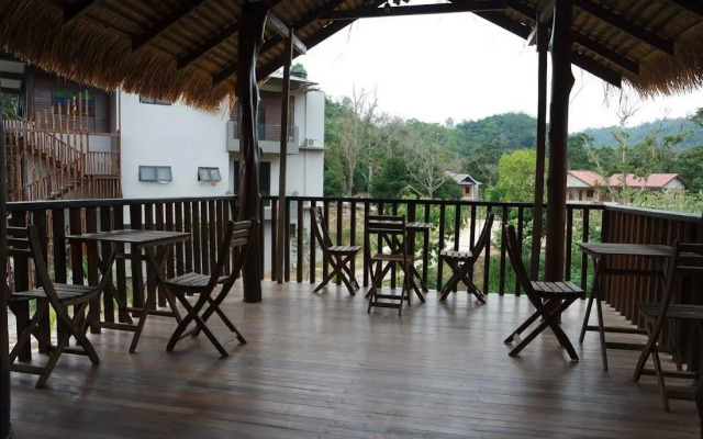 The Acacia Retreat