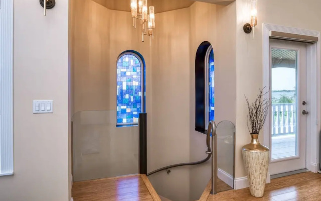 Dolphin Bay Apartment