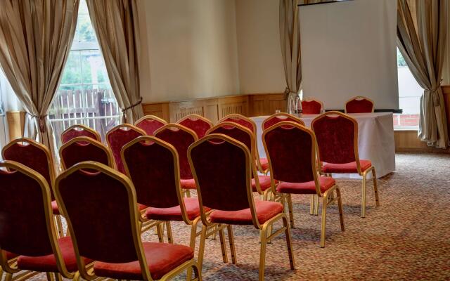 Allerton Court Hotel