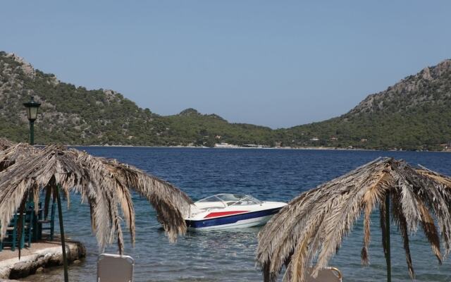 Mantas Bay Apartments