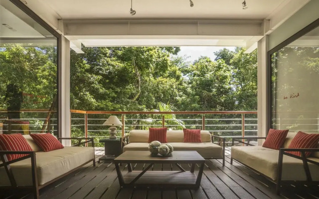 HIRA M4 Sea style Condo by Gate48