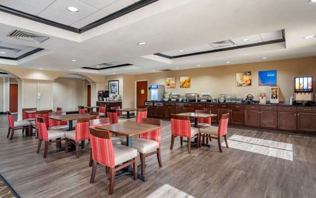 Comfort Inn & Suites Clinton - Jackson West