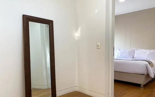 w Bright 2BR Duplex With Balcony in Barranco