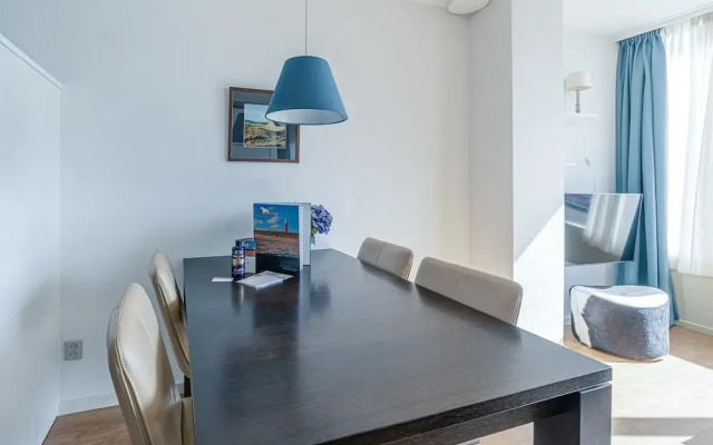 2 Person Apartment With Island View