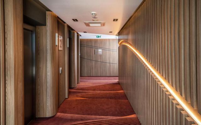 Flow Hotel & Conference