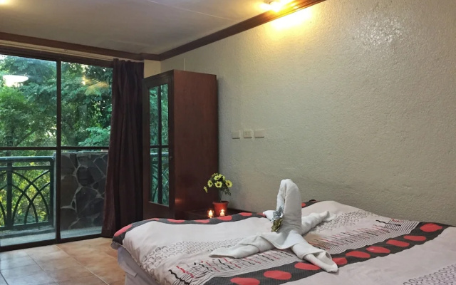 MC Mountain Home Apartelle