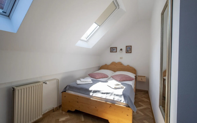 Apartment House Berghi II