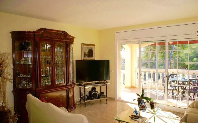 CUBELLES HLCLUB House