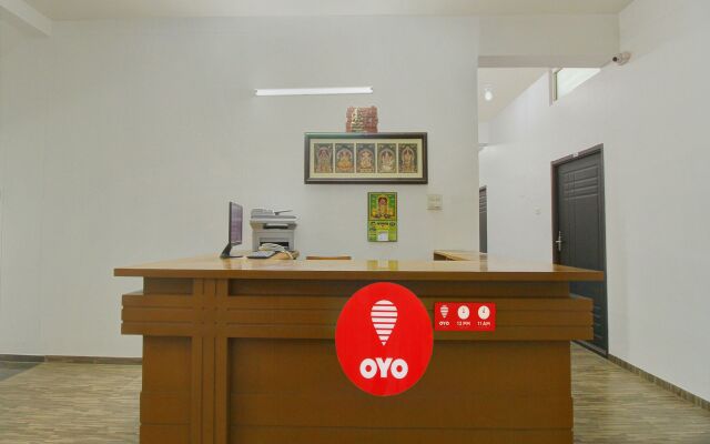 OYO 12069 Rankghas Residency